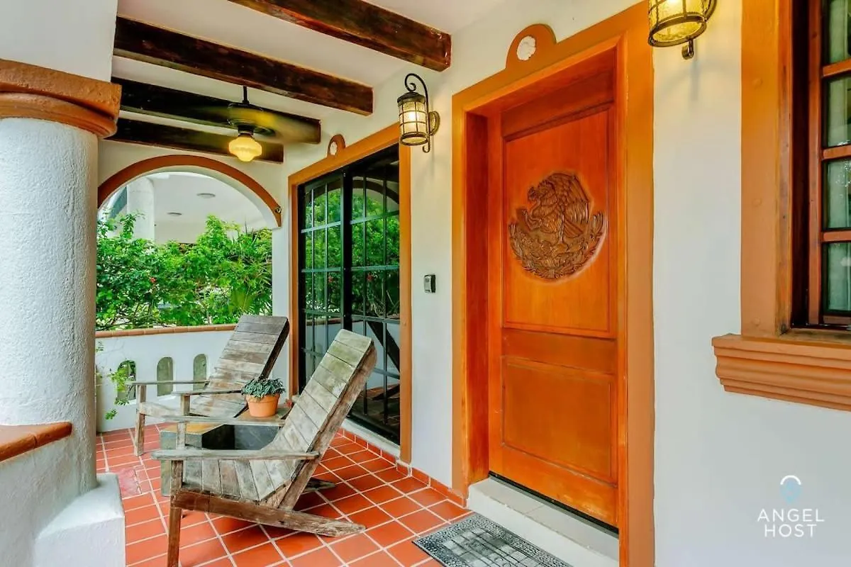 Hacienda-Style Villa With Private Pool Steps To Beach 普拉亚卡门 墨西哥