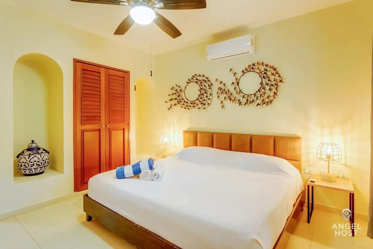 Hacienda-Style Villa With Private Pool Steps To Beach 普拉亚卡门 墨西哥