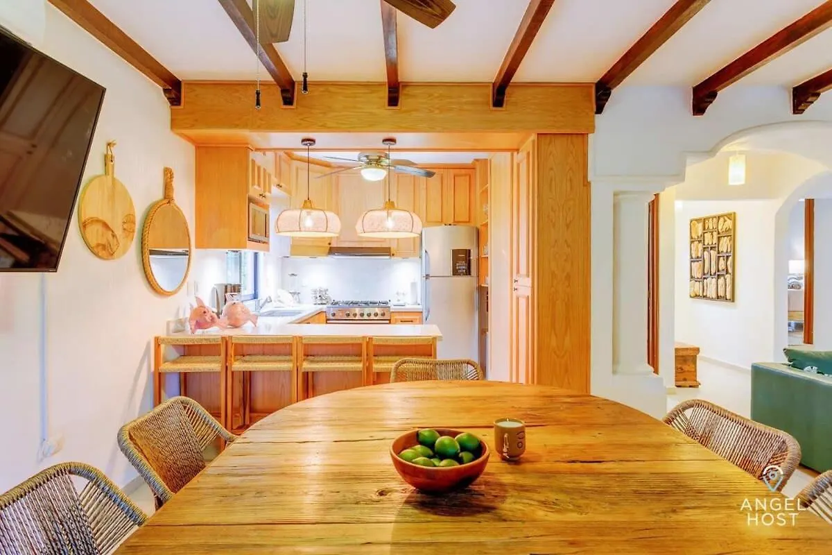 Hacienda-Style Villa With Private Pool Steps To Beach Playa del Carmen