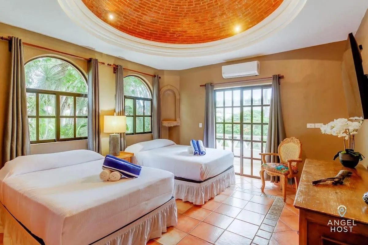 Hacienda-Style Villa With Private Pool Steps To Beach Playa del Carmen