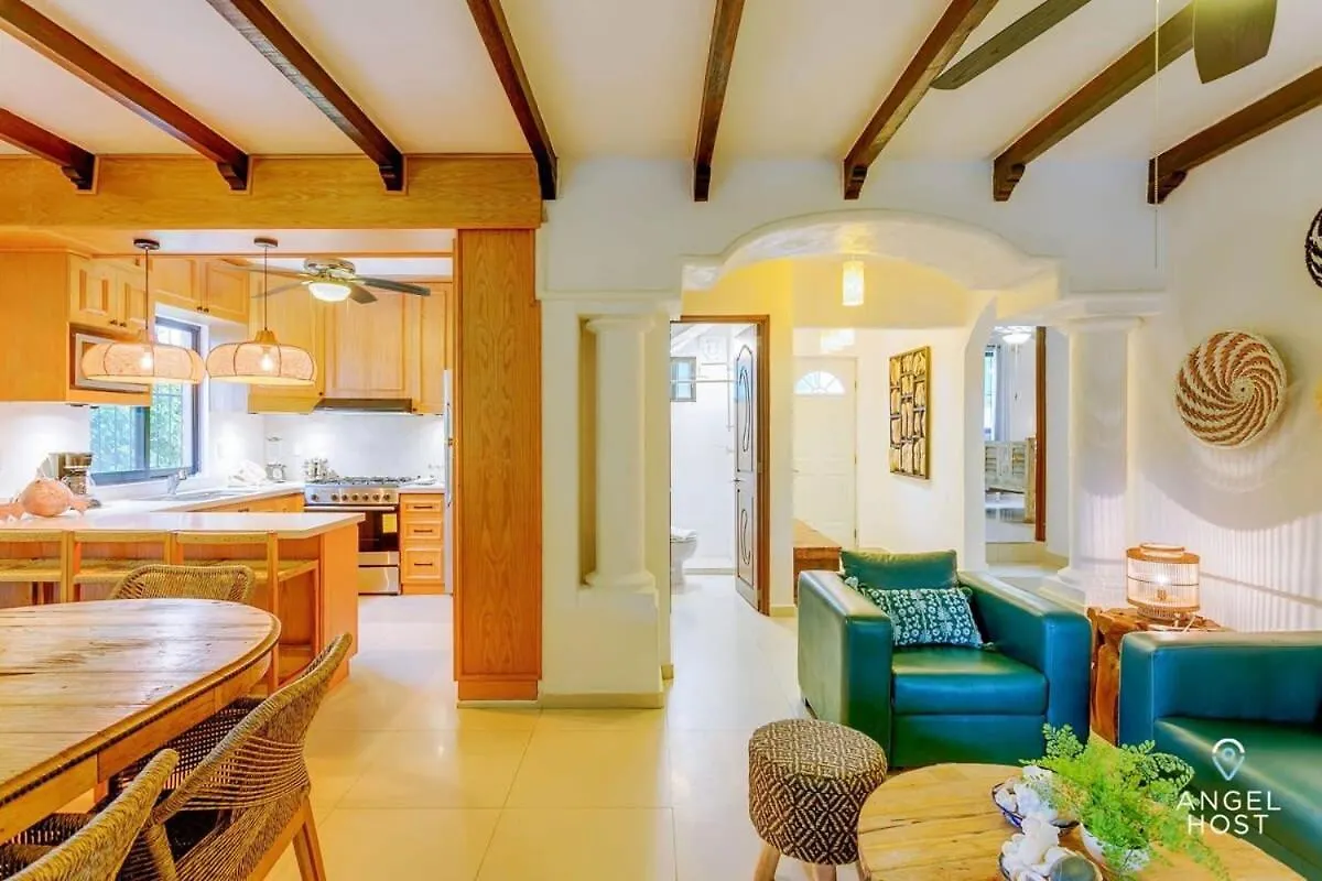Hacienda-Style Villa With Private Pool Steps To Beach Playa del Carmen